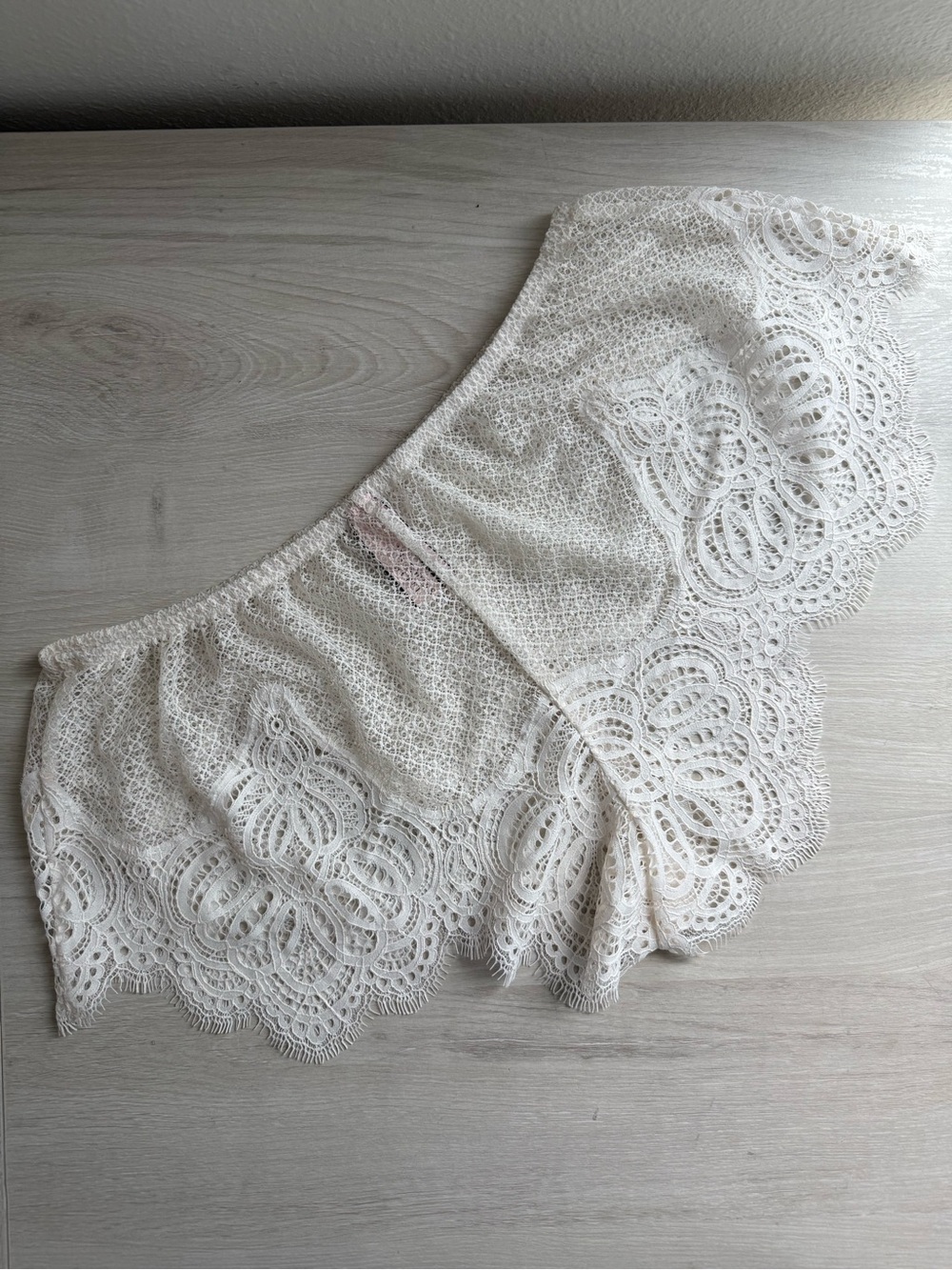 Victoria’s Secret Bridal Ivory Guipure Lace Shorts M